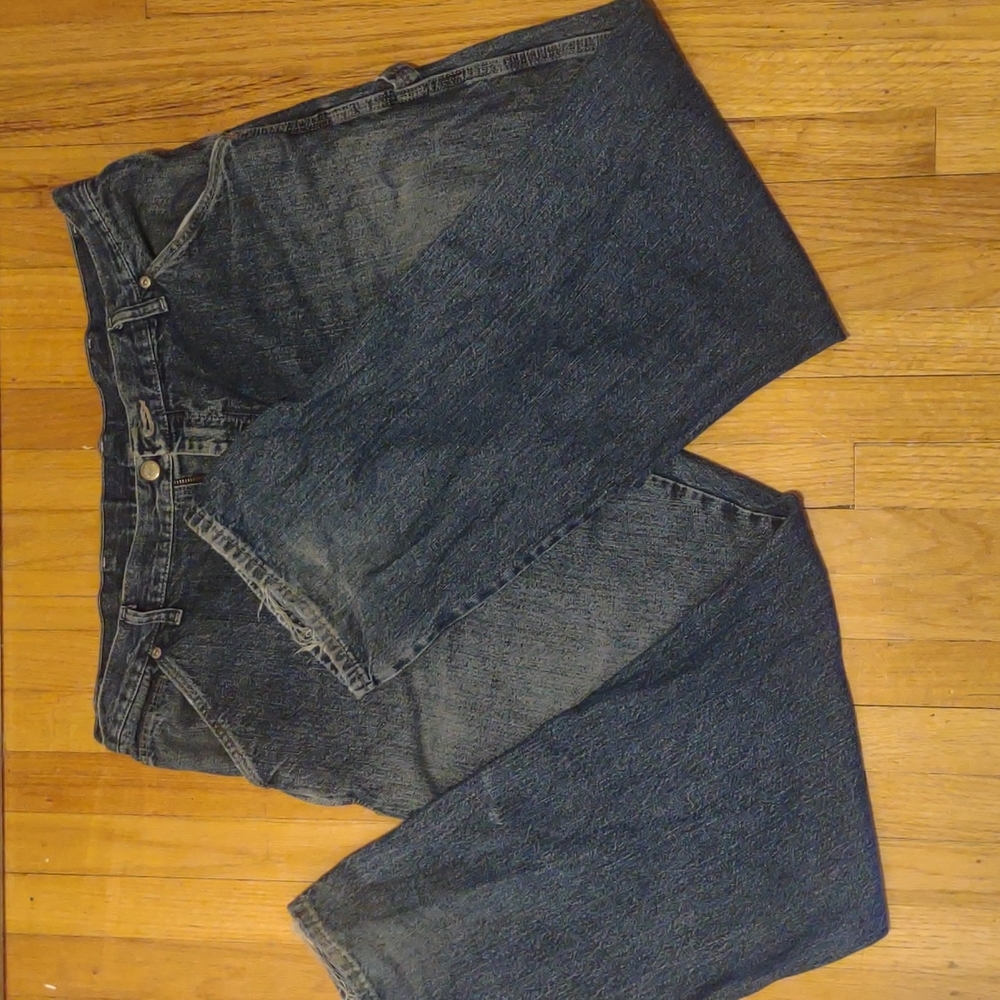 36 x 32 men's Wrangler carpenter jeans